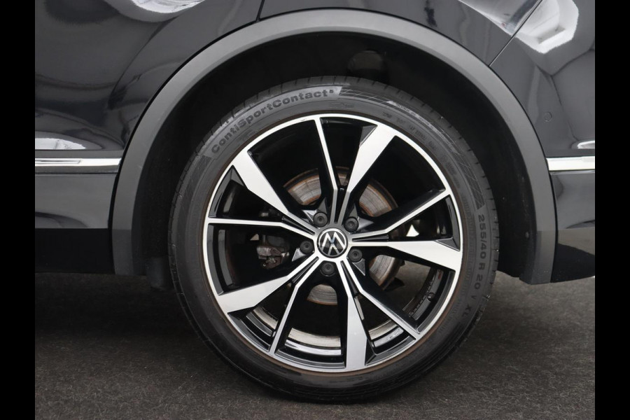 Volkswagen Tiguan 1.5 TSI R-Line Business+ | Automaat | Trekhaak | Carplay | Stoelverwarming | Stuurverwarming | Adaptive Cruise | LED | Sfeerverlichting | Climate controle | LMV 20 inch
