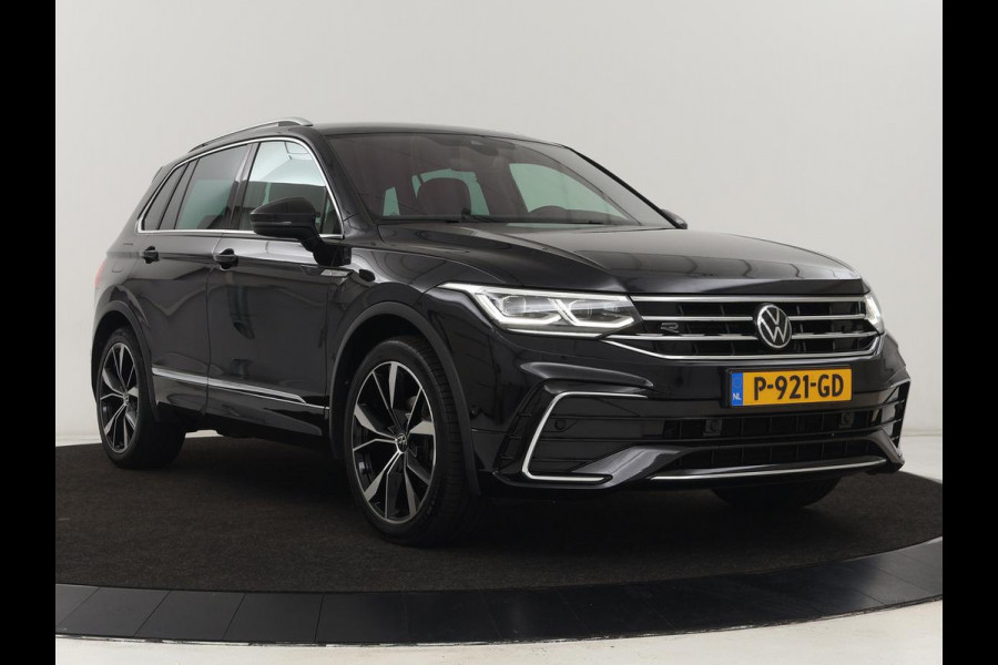 Volkswagen Tiguan 1.5 TSI R-Line Business+ | Automaat | Trekhaak | Carplay | Stoelverwarming | Stuurverwarming | Adaptive Cruise | LED | Sfeerverlichting | Climate controle | LMV 20 inch