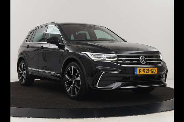 Volkswagen Tiguan 1.5 TSI R-Line Business+ | Automaat | Trekhaak | Carplay | Stoelverwarming | Stuurverwarming | Adaptive Cruise | LED | Sfeerverlichting | Climate controle | LMV 20 inch