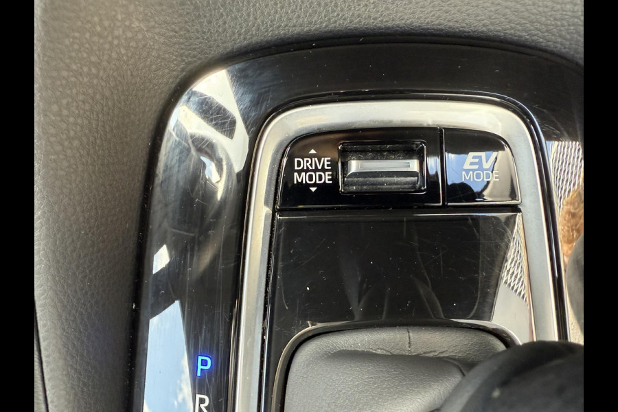 Toyota Corolla 2.0 Hybrid GR-Sport | ZOMERDEALS | CAMERA | CARPLAY | KEYLESS |