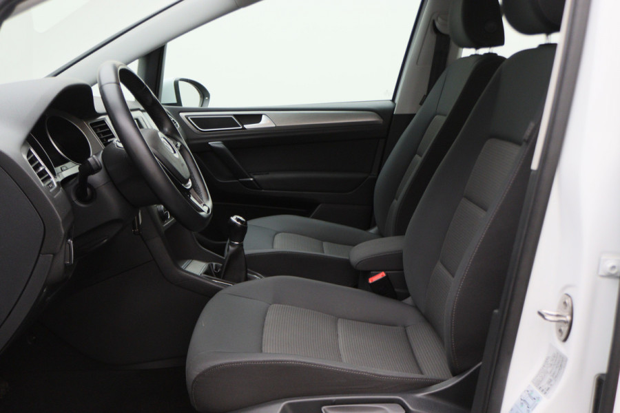 Volkswagen Golf Sportsvan 1.2 TSI Business Edition Connected Climate, Cruise, Navigatie, Bluetooth, Elektrisch Pakket, USB/AUX, 16''