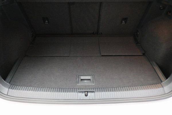 Volkswagen Golf Sportsvan 1.2 TSI Business Edition Connected Climate, Cruise, Navigatie, Bluetooth, Elektrisch Pakket, USB/AUX, 16''