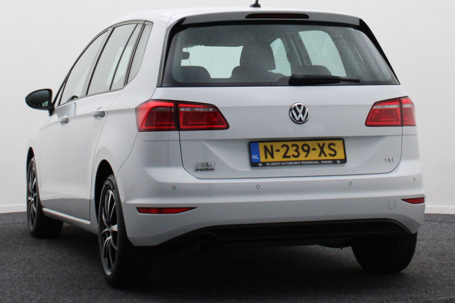 Volkswagen Golf Sportsvan 1.2 TSI Business Edition Connected Climate, Cruise, Navigatie, Bluetooth, Elektrisch Pakket, USB/AUX, 16''