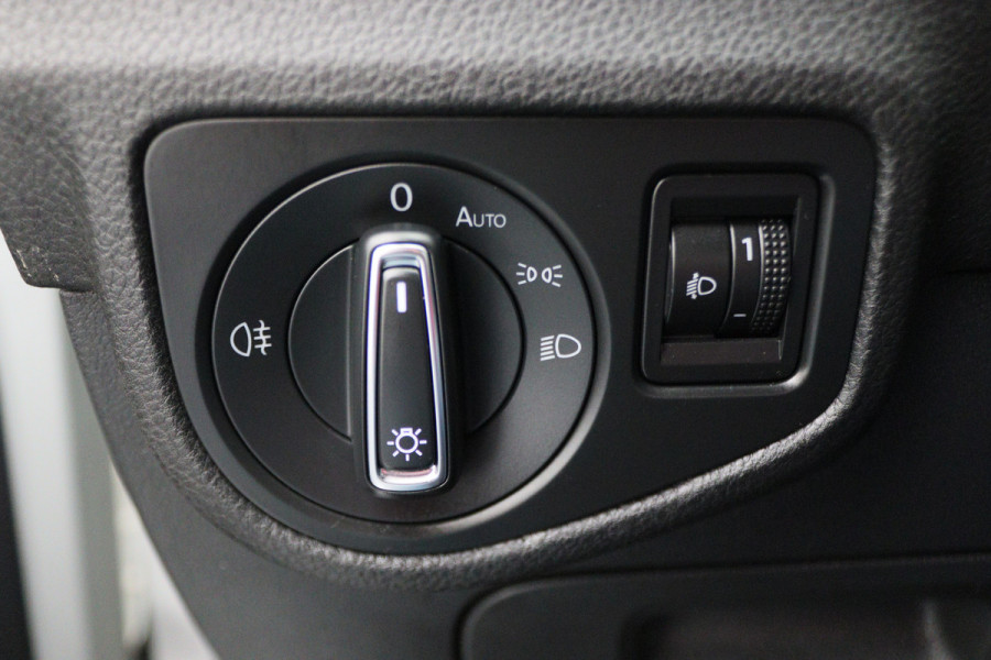Volkswagen Golf Sportsvan 1.2 TSI Business Edition Connected Climate, Cruise, Navigatie, Bluetooth, Elektrisch Pakket, USB/AUX, 16''