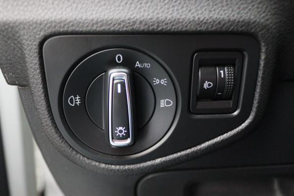 Volkswagen Golf Sportsvan 1.2 TSI Business Edition Connected Climate, Cruise, Navigatie, Bluetooth, Elektrisch Pakket, USB/AUX, 16''