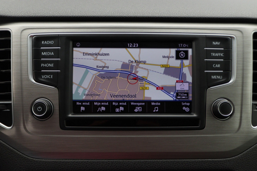 Volkswagen Golf Sportsvan 1.2 TSI Business Edition Connected Climate, Cruise, Navigatie, Bluetooth, Elektrisch Pakket, USB/AUX, 16''