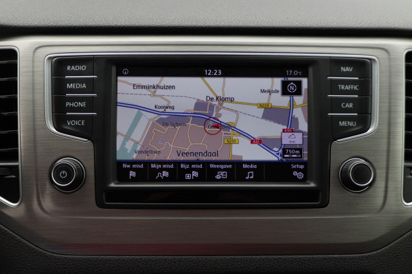Volkswagen Golf Sportsvan 1.2 TSI Business Edition Connected Climate, Cruise, Navigatie, Bluetooth, Elektrisch Pakket, USB/AUX, 16''