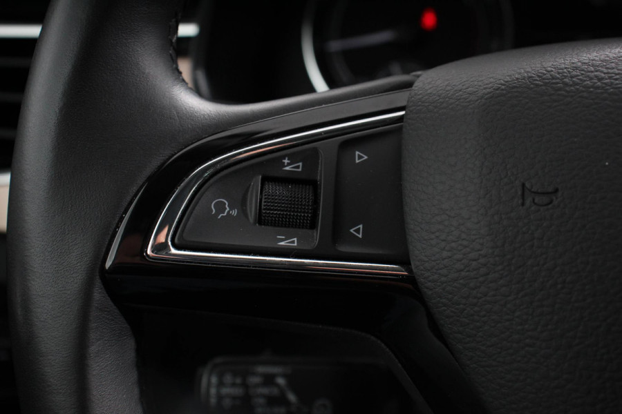 Škoda Kamiq 1.5 TSI 150pk Style DSG | Navigatie | Apple Carplay / Android Auto | Climate Control | Parkeer sensoren | DAB