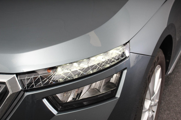 Škoda Kamiq 1.5 TSI 150pk Style DSG | Navigatie | Apple Carplay / Android Auto | Climate Control | Parkeer sensoren | DAB