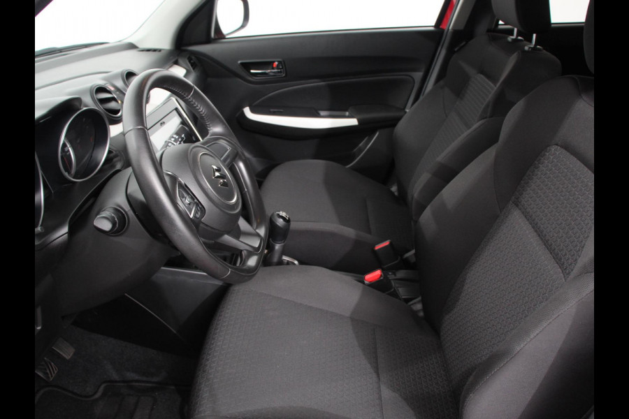Suzuki Swift 1.2 Select Navigatie | Bluetooth | lichtmetalen velgen | airco | zwart dak