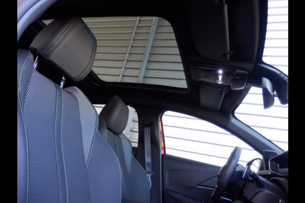 Peugeot 208 Hybrid e-DCS6 GT | 135pk | 360 Camera | Panoramadak |