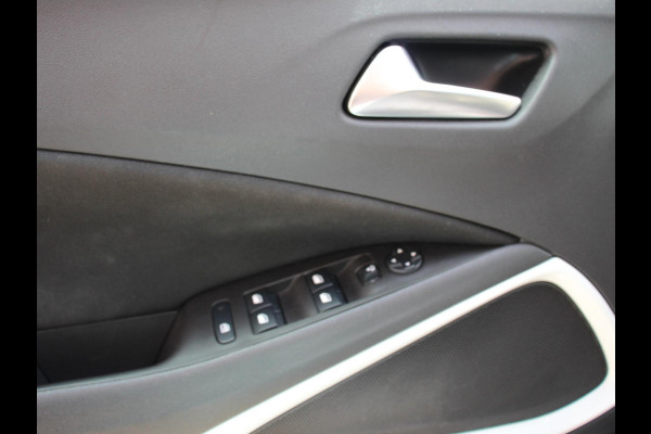 Opel Crossland X 1.2 Turbo Innovation Clima Control  Apple carplay / Andriod auto LM Velgen Two Tone