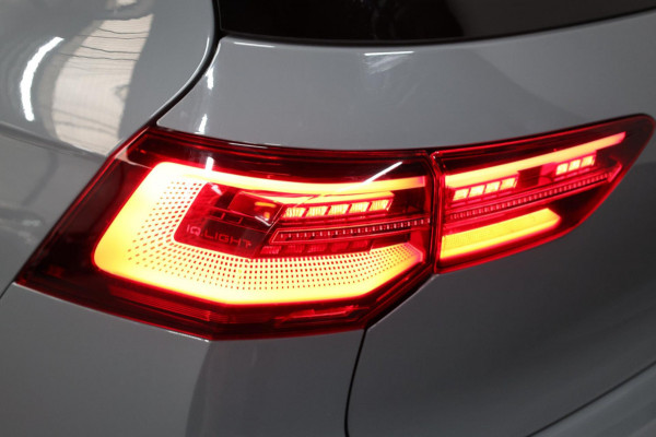 Volkswagen Golf 2.0 TSI GTI 245+PK LED+IQ/PANO/HALF ALCANTARA+S.VERWARMING/19"/CAM/LINE/ACC/ECC/12 MND GARANTIE!