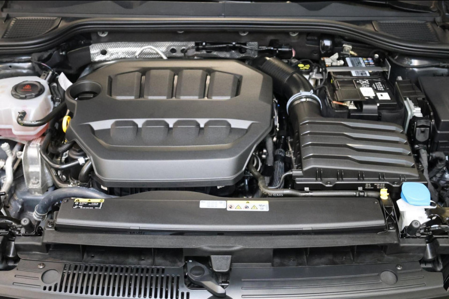 Volkswagen Golf 2.0 TSI GTI 245+PK LED+IQ/PANO/HALF ALCANTARA+S.VERWARMING/19"/CAM/LINE/ACC/ECC/12 MND GARANTIE!