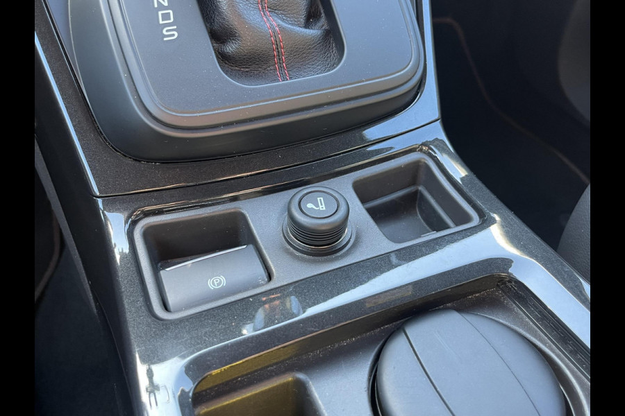 Ford Kuga 1.5 EcoBoost ST Line 184pk Automaat | Trekhaak | Winterpack | Achteruitrijcamera | SYNC 3 | Carplay, Android auto