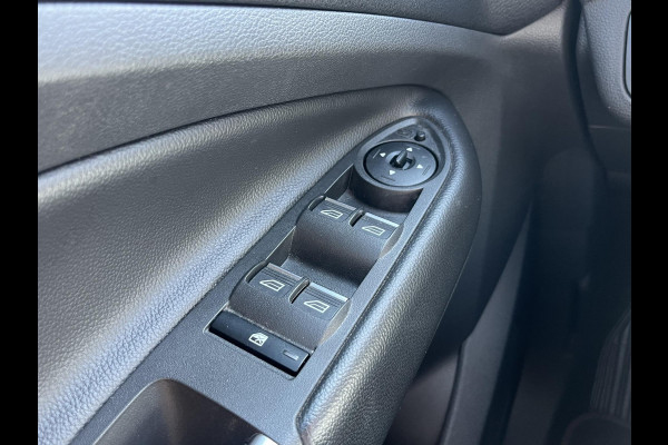 Ford Kuga 1.5 EcoBoost ST Line 184pk Automaat | Trekhaak | Winterpack | Achteruitrijcamera | SYNC 3 | Carplay, Android auto