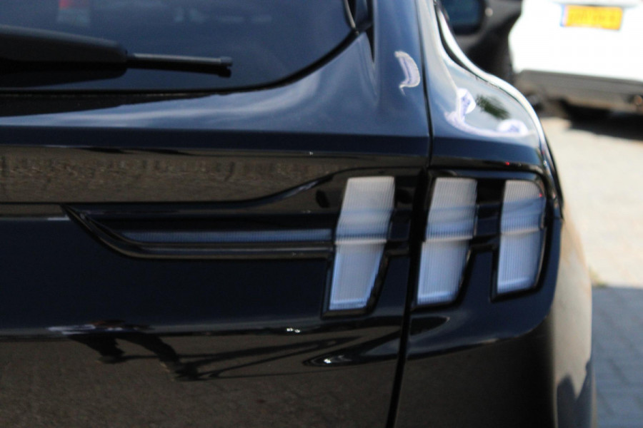 Ford Mustang Mach-E RWD 75 kWh 269pk | Technology Pack + | Adaptieve cruise | Winterpack |