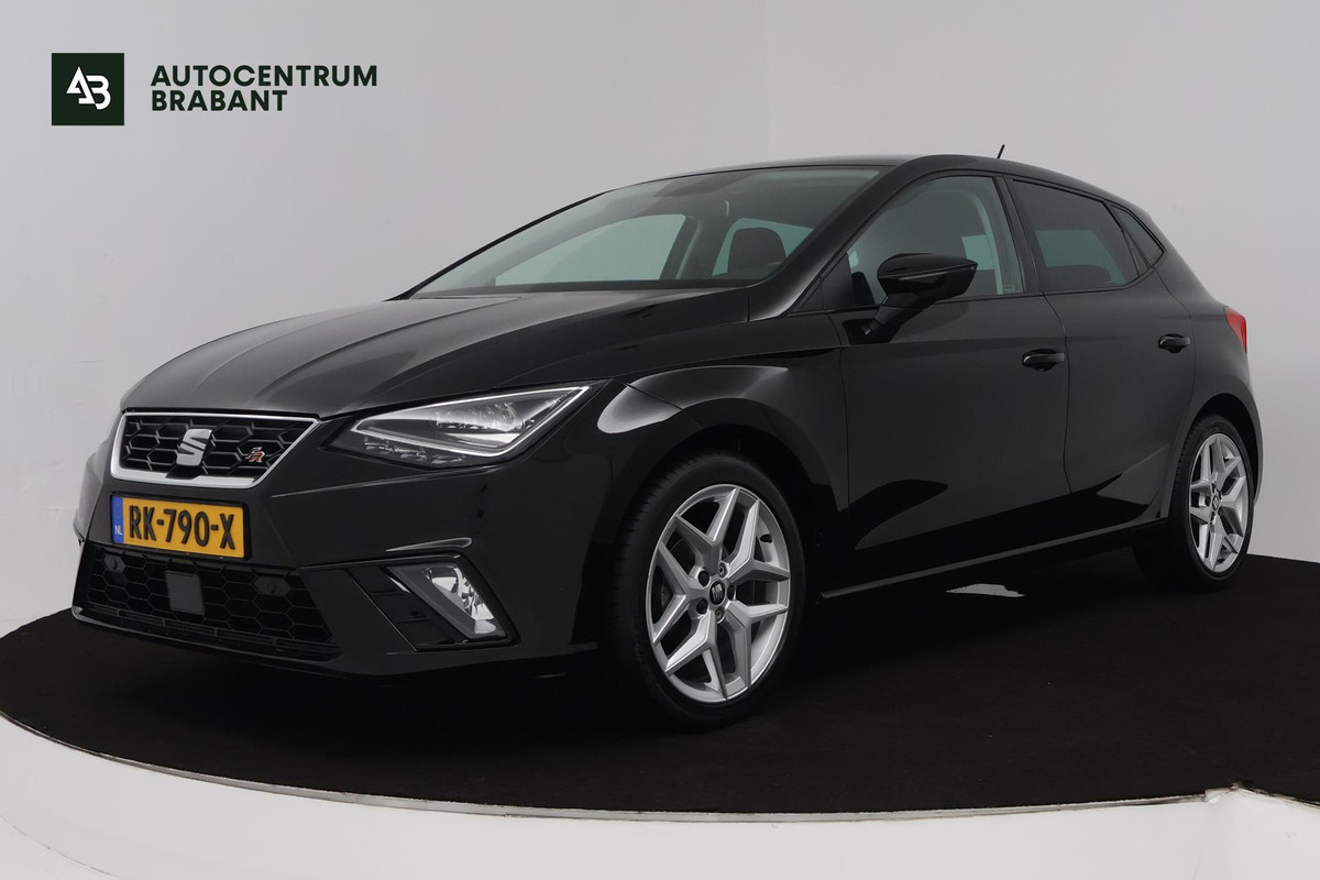 Seat Ibiza 1.0 TSI FR Business Intense (ACHTERUITRIJCAMERA, CRUISE CONTROL ADAPTIEF, NAVIGATIE CARPLAY, PARKEERSENSOREN)