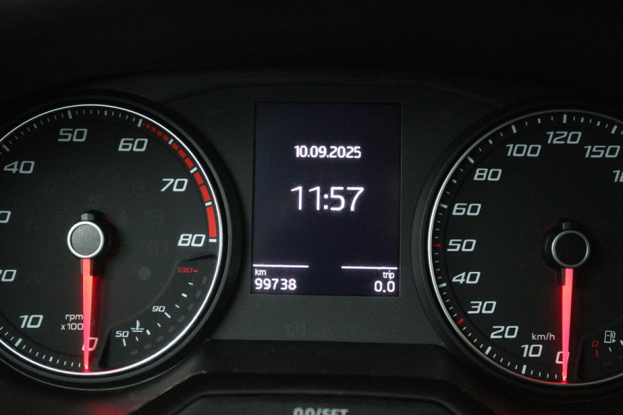 Seat Ibiza 1.0 TSI FR Business Intense (ACHTERUITRIJCAMERA, CRUISE CONTROL ADAPTIEF, NAVIGATIE CARPLAY, PARKEERSENSOREN)