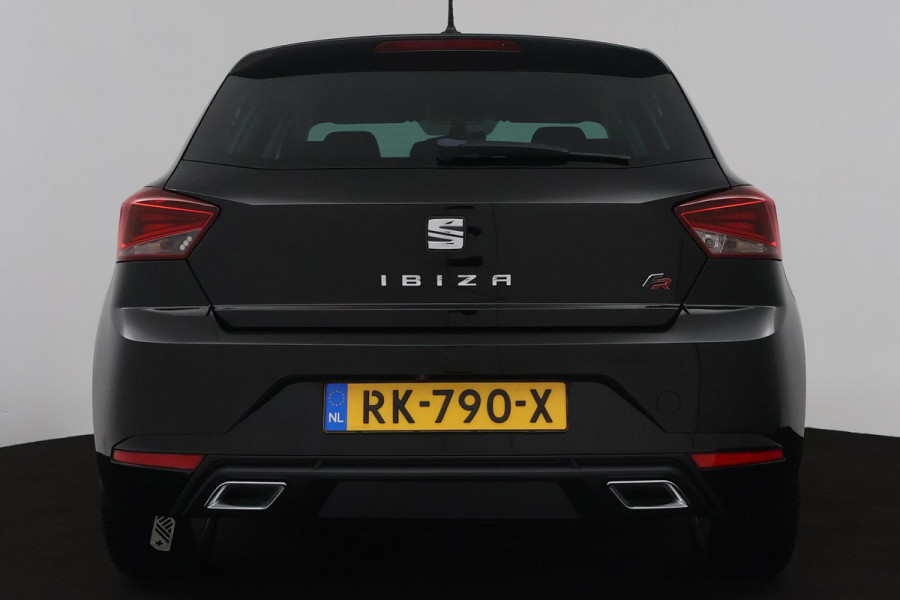 Seat Ibiza 1.0 TSI FR Business Intense (ACHTERUITRIJCAMERA, CRUISE CONTROL ADAPTIEF, NAVIGATIE CARPLAY, PARKEERSENSOREN)