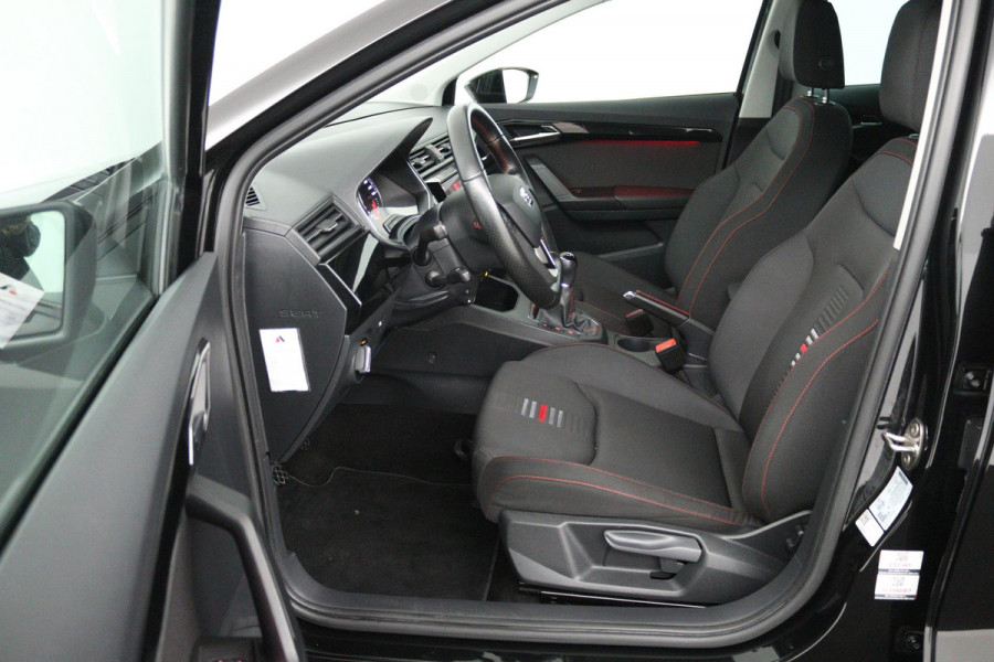 Seat Ibiza 1.0 TSI FR Business Intense (ACHTERUITRIJCAMERA, CRUISE CONTROL ADAPTIEF, NAVIGATIE CARPLAY, PARKEERSENSOREN)