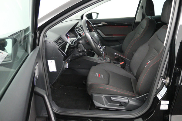 Seat Ibiza 1.0 TSI FR Business Intense (ACHTERUITRIJCAMERA, CRUISE CONTROL ADAPTIEF, NAVIGATIE CARPLAY, PARKEERSENSOREN)