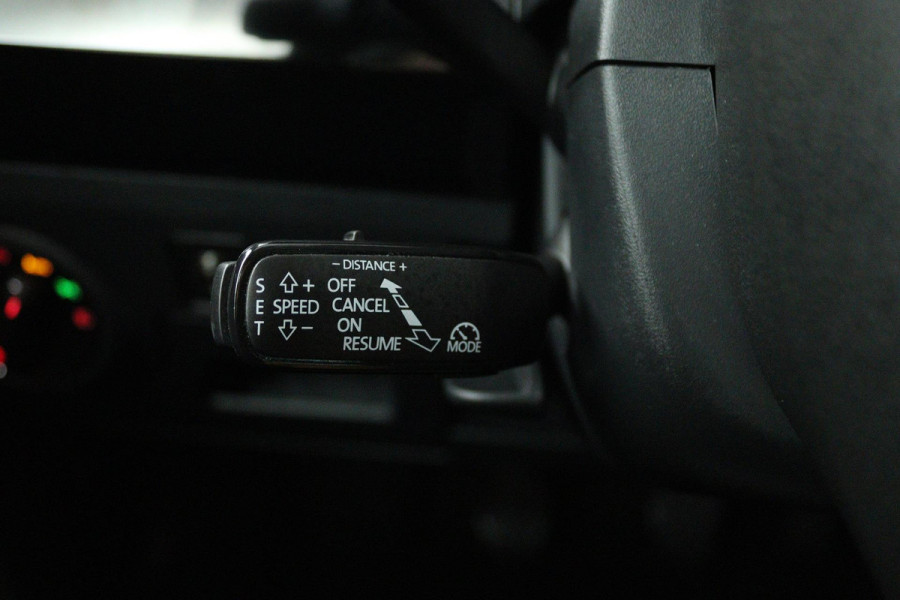 Seat Ibiza 1.0 TSI FR Business Intense (ACHTERUITRIJCAMERA, CRUISE CONTROL ADAPTIEF, NAVIGATIE CARPLAY, PARKEERSENSOREN)