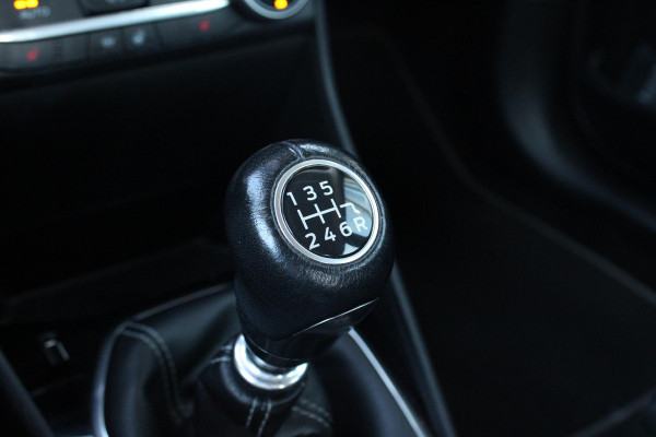 Ford Fiesta 1.5 TDCi Titanium | Trekhaak | Adaptive Cruise | Navigatie | Stoel + Stuurverwarming | Climate Control |