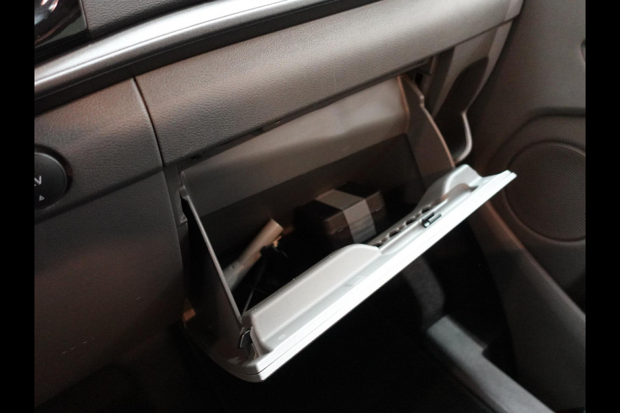 Ford Transit Custom 300 2.0 TDCI L2H1 Limited Dubbele Cabine Navi Airco 2 Schuifdeuren Trekhaak PDC voor & achter Carplay DAB