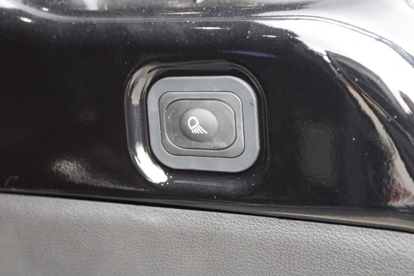 Ford Transit 350 2.0 TDCI L3H2 Limited 165pk - 2x Schuif - Xenon - 360 Camera - Dodehoek- Lane Assist - Side steps - Rijklaar