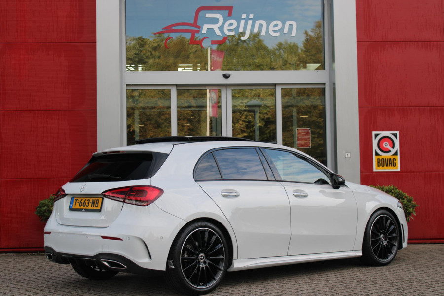Mercedes-Benz A-Klasse 180 136PK AUTOMAAT AMG LINE | STERRENHEMEL! | PANORAMISCH SCHUIF/KANTEL DAK | SFEER VERLICHTING | NAVIGATIE | ACHTERUITRIJ CAMERA | PARKEERSENSOREN VOOR EN ACHTER | HIGH PERFORMANCE LED KOPLAMPEN | STOEL VERWARMING | KEYLESS - GO | SPIEGEL PAKKET | NIGHT PAKKET | LICHTMETALEN VELGEN 19" | EERSTE EIGENAAR! |