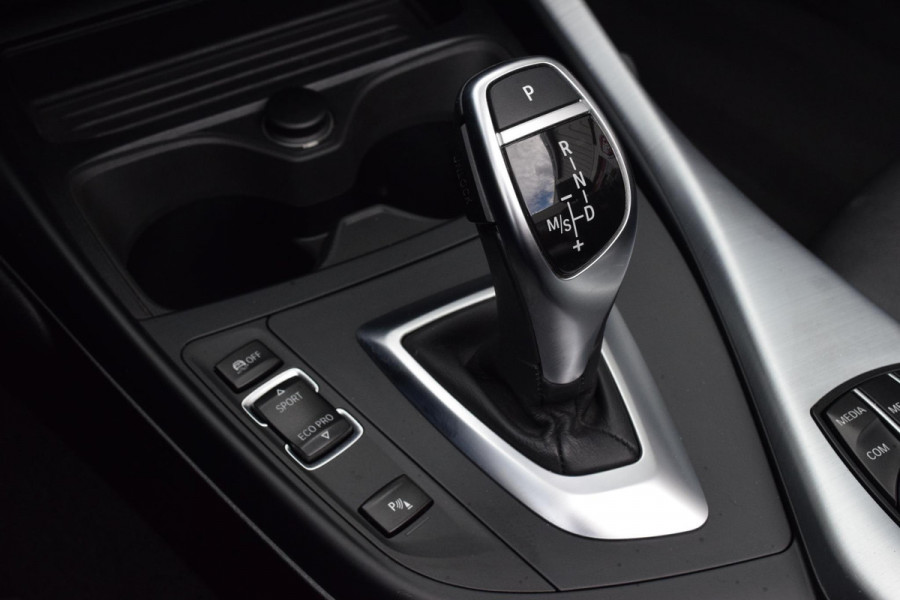 BMW 2 Serie Cabrio 220i High Ex.|M-pakket|Leer|Carplay|Dealero.h.