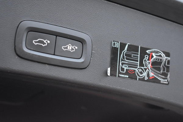 Volvo XC40 1.5 T3 R-Design | TREKHAAK | CAMERA | NAP | DEALER ONDERHOUDEN | ADAPTIEVE CRUISE CONTROLE | APPLE CARPLAY | ANDROID