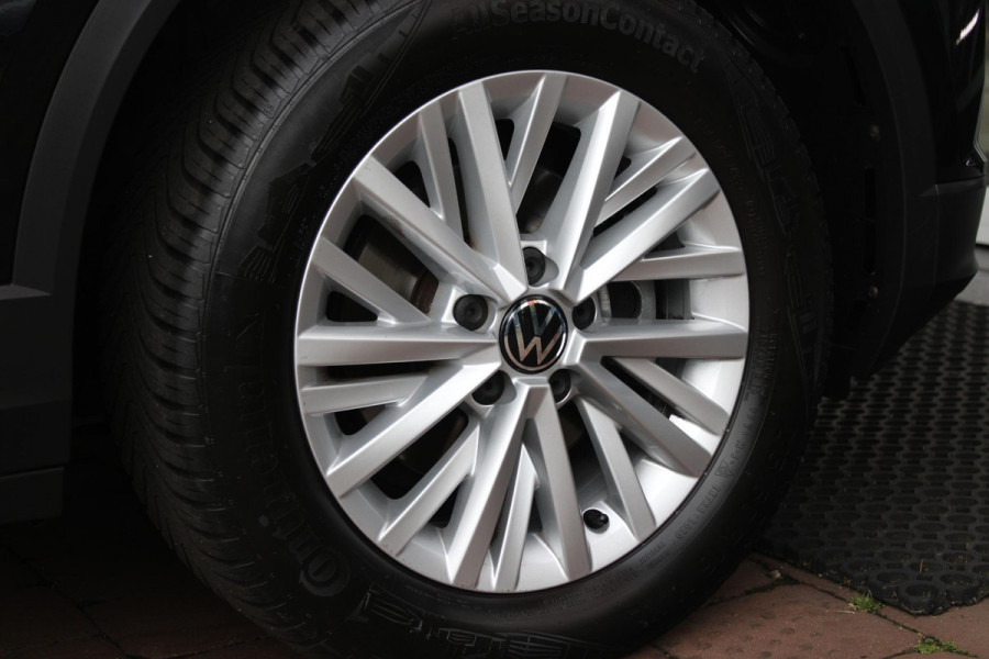 Volkswagen T-Roc 1.0 TSI 110PK STYLE BUSINESS | STOEL VERWARMING | CLIMATE CONTROL | ALL SEASON BANDEN | APPLE CARPLAY/ANDROID AUTO | ADAPTIVE CRUISE CONTROL | LICHTMETALEN VELGEN | DAB+ RADIO | PARKEERSENSOREN VOOR EN ACHTER |