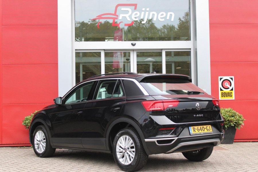 Volkswagen T-Roc 1.0 TSI 110PK STYLE BUSINESS | STOEL VERWARMING | CLIMATE CONTROL | ALL SEASON BANDEN | APPLE CARPLAY/ANDROID AUTO | ADAPTIVE CRUISE CONTROL | LICHTMETALEN VELGEN | DAB+ RADIO | PARKEERSENSOREN VOOR EN ACHTER |