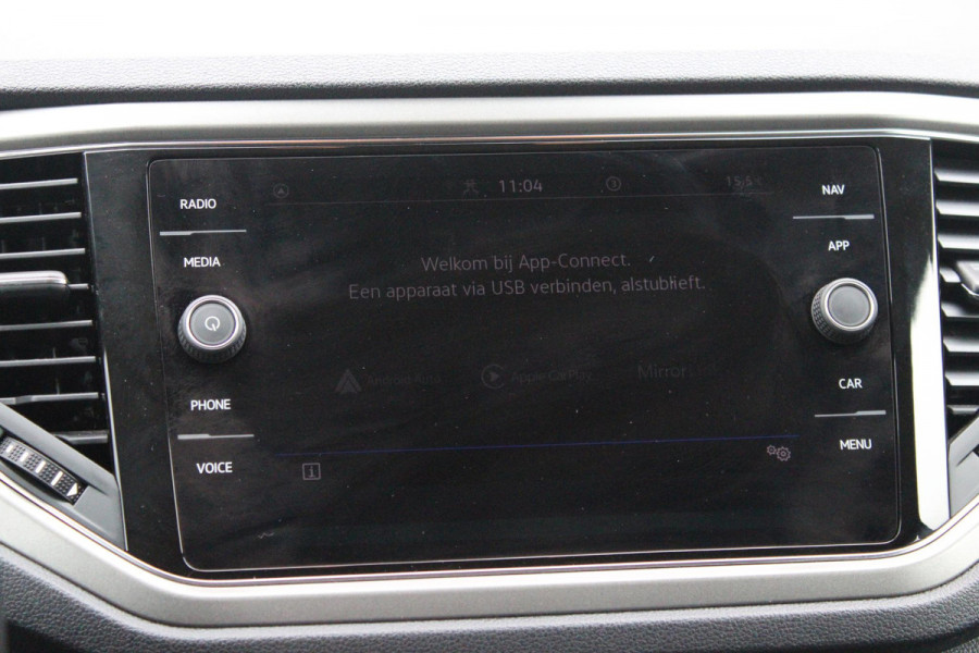 Volkswagen T-Roc 1.0 TSI 110PK STYLE BUSINESS | STOEL VERWARMING | CLIMATE CONTROL | ALL SEASON BANDEN | APPLE CARPLAY/ANDROID AUTO | ADAPTIVE CRUISE CONTROL | LICHTMETALEN VELGEN | DAB+ RADIO | PARKEERSENSOREN VOOR EN ACHTER |