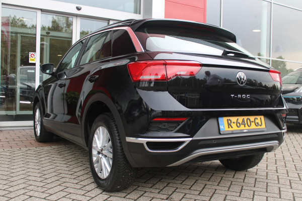 Volkswagen T-Roc 1.0 TSI 110PK STYLE BUSINESS | STOEL VERWARMING | CLIMATE CONTROL | ALL SEASON BANDEN | APPLE CARPLAY/ANDROID AUTO | ADAPTIVE CRUISE CONTROL | LICHTMETALEN VELGEN | DAB+ RADIO | PARKEERSENSOREN VOOR EN ACHTER |
