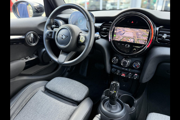 MINI Mini 1.5 Cooper 136 PK 5d Bus. Ed. Moonwalk grey / Black optic |17"|Sportstoelen|Carplay|PDC|Led