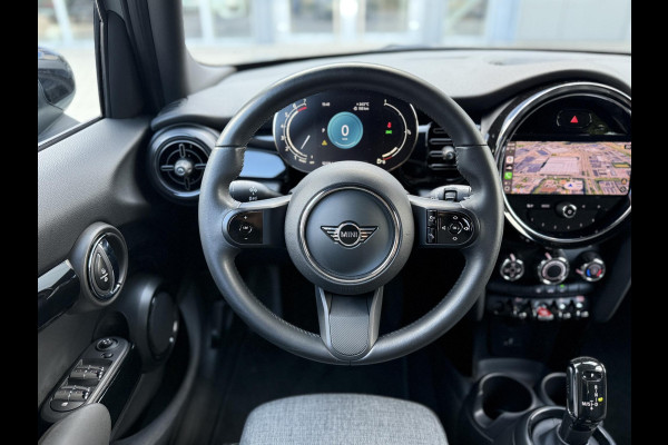 MINI Mini 1.5 Cooper 136 PK 5d Bus. Ed. Moonwalk grey / Black optic |17"|Sportstoelen|Carplay|PDC|Led