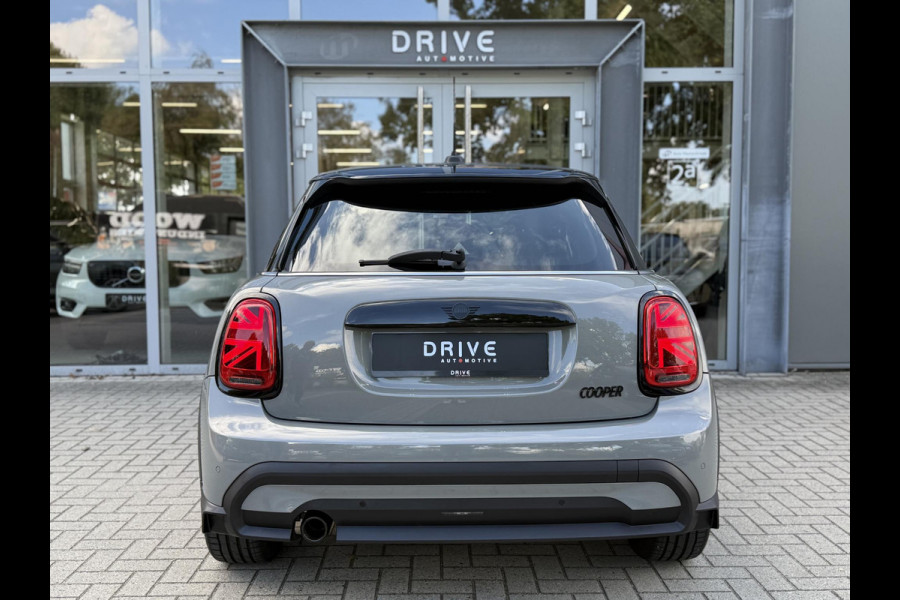 MINI Mini 1.5 Cooper 136 PK 5d Bus. Ed. Moonwalk grey / Black optic |17"|Sportstoelen|Carplay|PDC|Led
