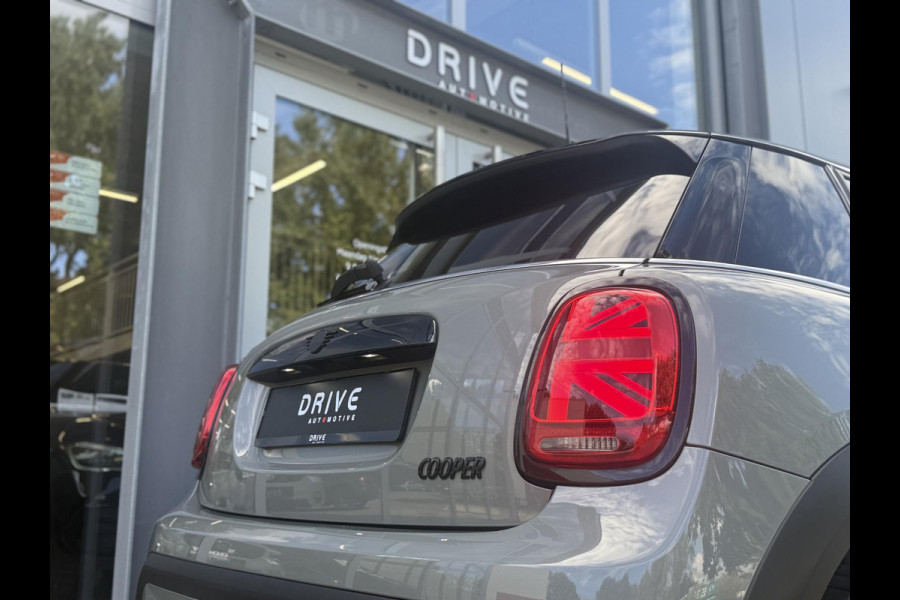 MINI Mini 1.5 Cooper 136 PK 5d Bus. Ed. Moonwalk grey / Black optic |17"|Sportstoelen|Carplay|PDC|Led