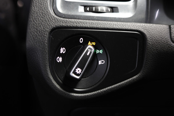 Volkswagen GOLF Variant 1.5 TSI Highline DSG NAVI STOELVW PDC SIDE/FRONT Ass. '20