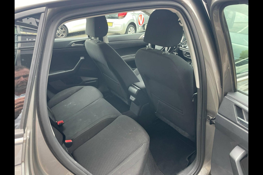 Volkswagen Polo 1.0 TSI Comfortline Connected Series l CarPlay