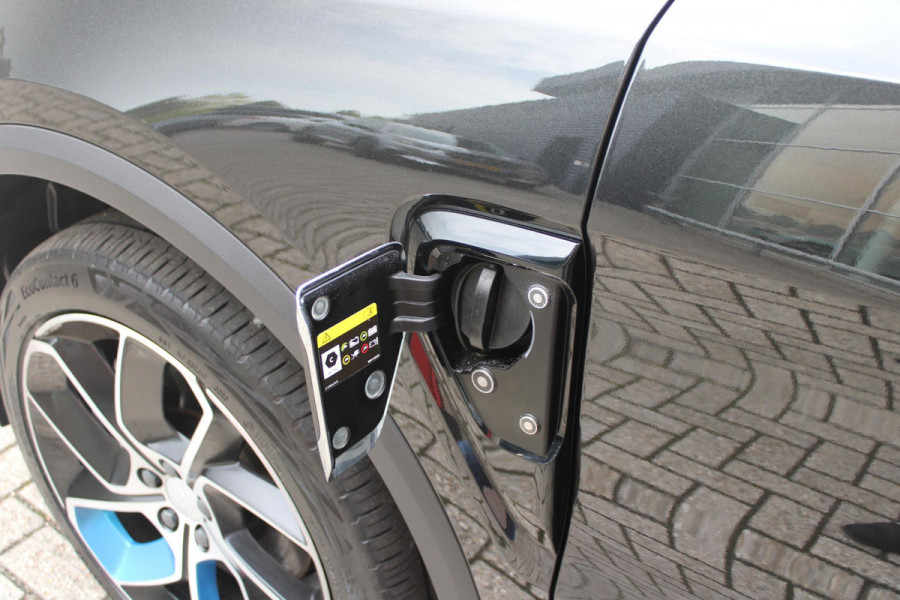 Lynk & Co 01 1.5 261PK PHEV | PANORAMA SCHUIF / KANTELDAK | INFINTY AUDIO | DODEHOEK DETECTIE | NAVIGATIE | DASHBOARD CAMERA | ELEKTRISCHE STOELVERSTELLING MET GEHEUGEN FUNCTIE | DAB+ RADIO | DRAADLOZE APPLE CARPLAY/ANDROID AUTO | DRAADLOZE TELEFOONLADER | ELEKTRISCH BEDIENBARE ACHTERKLEP | STOEL VERWARMING | 360° CAMERA | DODEHOEK DETECTIE | ZWARTE HEMEL BEKLEDING | KEYLESS ENTRY/START | 20" LICHTMETALEN VELGEN |