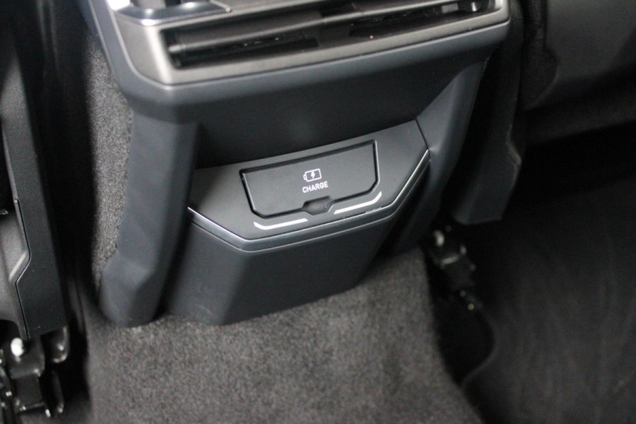 Lynk & Co 01 1.5 261PK PHEV | PANORAMA SCHUIF / KANTELDAK | INFINTY AUDIO | DODEHOEK DETECTIE | NAVIGATIE | DASHBOARD CAMERA | ELEKTRISCHE STOELVERSTELLING MET GEHEUGEN FUNCTIE | DAB+ RADIO | DRAADLOZE APPLE CARPLAY/ANDROID AUTO | DRAADLOZE TELEFOONLADER | ELEKTRISCH BEDIENBARE ACHTERKLEP | STOEL VERWARMING | 360° CAMERA | DODEHOEK DETECTIE | ZWARTE HEMEL BEKLEDING | KEYLESS ENTRY/START | 20" LICHTMETALEN VELGEN |