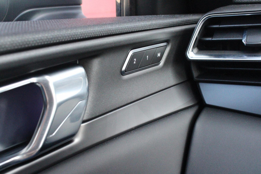 Lynk & Co 01 1.5 261PK PHEV | PANORAMA SCHUIF / KANTELDAK | INFINTY AUDIO | DODEHOEK DETECTIE | NAVIGATIE | DASHBOARD CAMERA | ELEKTRISCHE STOELVERSTELLING MET GEHEUGEN FUNCTIE | DAB+ RADIO | DRAADLOZE APPLE CARPLAY/ANDROID AUTO | DRAADLOZE TELEFOONLADER | ELEKTRISCH BEDIENBARE ACHTERKLEP | STOEL VERWARMING | 360° CAMERA | DODEHOEK DETECTIE | ZWARTE HEMEL BEKLEDING | KEYLESS ENTRY/START | 20" LICHTMETALEN VELGEN |