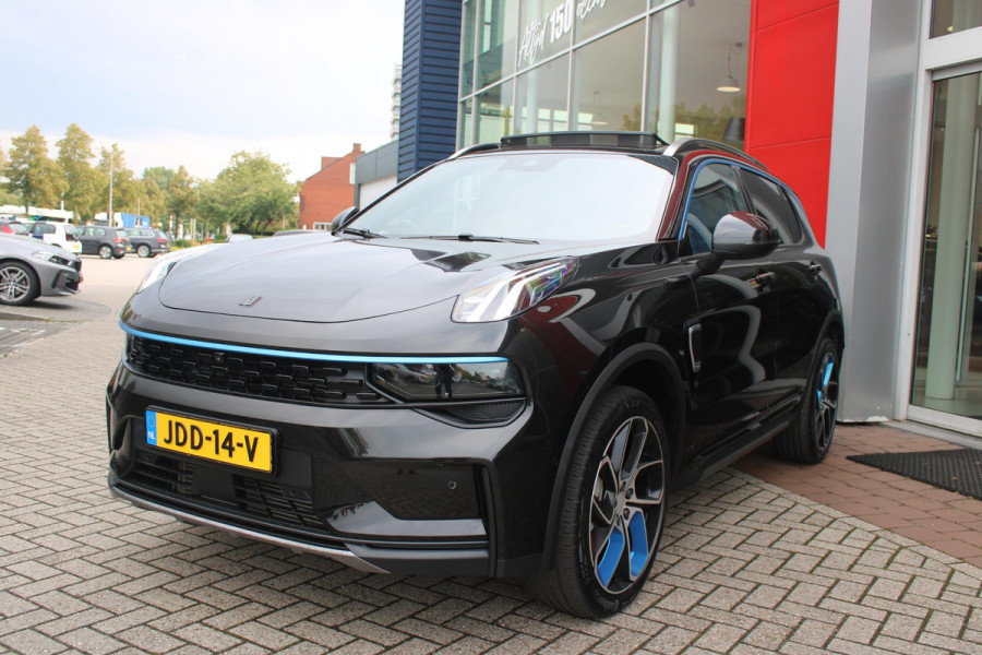 Lynk & Co 01 1.5 261PK PHEV | PANORAMA SCHUIF / KANTELDAK | INFINTY AUDIO | DODEHOEK DETECTIE | NAVIGATIE | DASHBOARD CAMERA | ELEKTRISCHE STOELVERSTELLING MET GEHEUGEN FUNCTIE | DAB+ RADIO | DRAADLOZE APPLE CARPLAY/ANDROID AUTO | DRAADLOZE TELEFOONLADER | ELEKTRISCH BEDIENBARE ACHTERKLEP | STOEL VERWARMING | 360° CAMERA | DODEHOEK DETECTIE | ZWARTE HEMEL BEKLEDING | KEYLESS ENTRY/START | 20" LICHTMETALEN VELGEN |