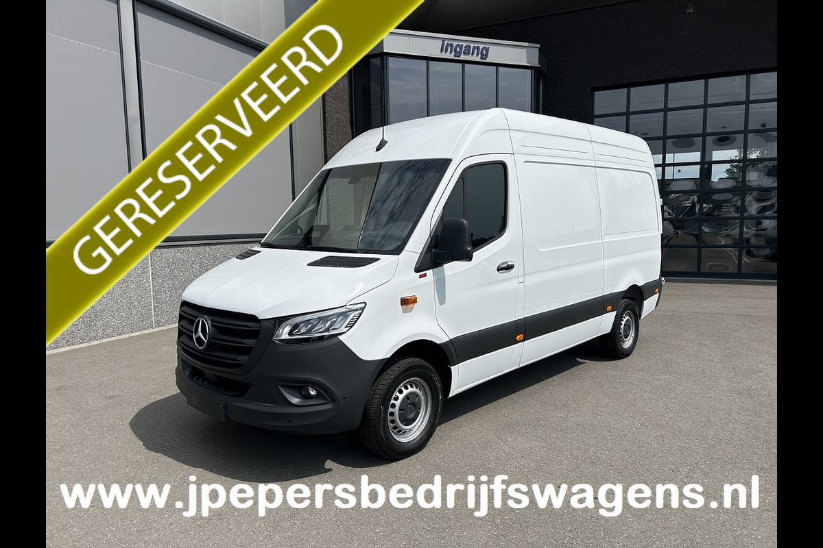 Mercedes-Benz Sprinter 317 CDI L2 H2 PRO / LED / MBUX / Navigatie / Camera / Parkeersensoren / Cruise control / Airco / 270 Graden achterdeuren Mercedes-Benz Sprinter 317 CDI L2 H2 PRO / LED / MBUX / Navigatie / Camera / Parkeersensoren / Cruise control / Airco / 270 Graden achterdeuren
