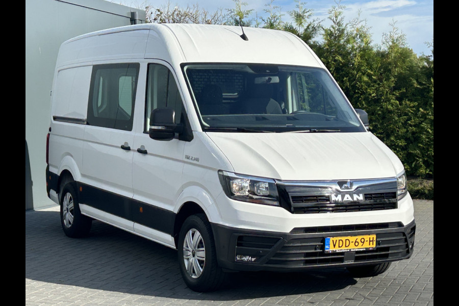 MAN TGE 2.0 TDI 141 PK / L3H3 / 1e EIG. / 65.408 KM !! / AIRCO / CRUISE / NAVI / CAMERA / 3 TONS TREKHAAK / 3-ZITS