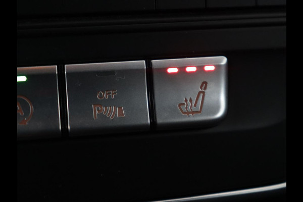 Mercedes-Benz GLA 200 Premium Plus | Panoramadak | Trekhaak | Navigatie | Camera | Automaat | Cruise control | Stoelverwarming | LED | Bluetooth | Parkeersensor | LMV 19 inch | Half leder